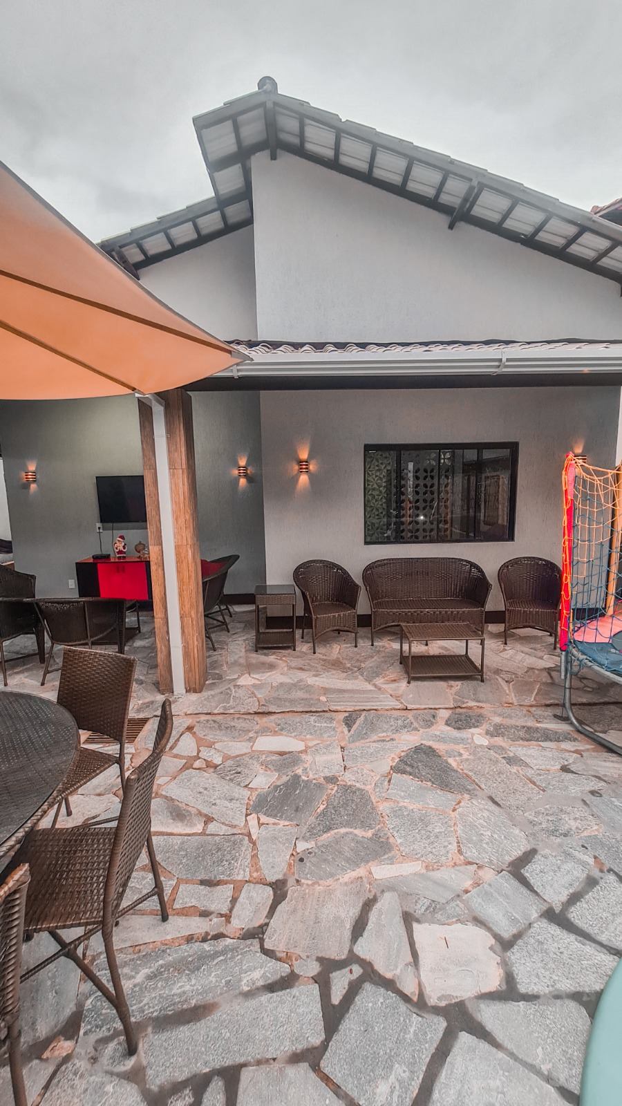 Varanda de estar com lounge externo